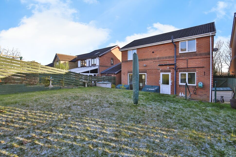 3 bedroom Detached House for sale, Bellerby Drive, Ouston, DH2 £229,000