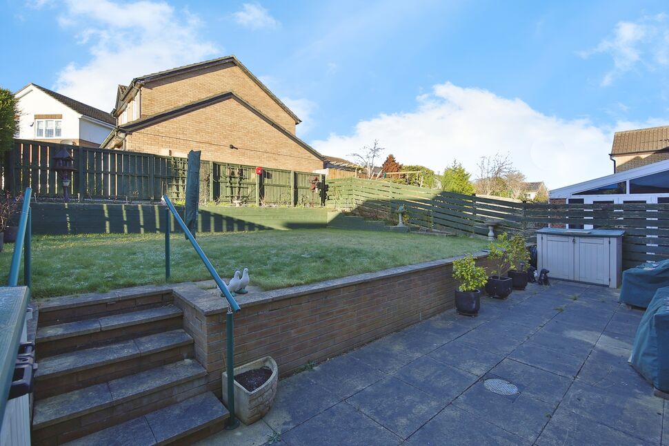 3 bedroom Detached House for sale, Bellerby Drive, Ouston, DH2 £229,000