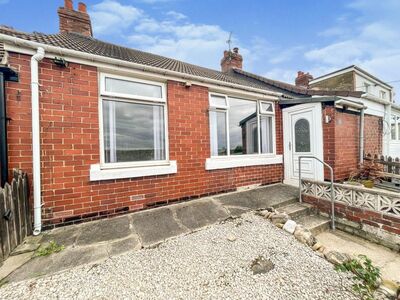 Doxford Avenue, 2 bedroom Bungalow to rent, &pound;700 pcm