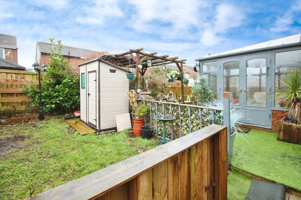 3 bedroom Semi Detached House for sale, Carlton Close, Ouston, DH2 £