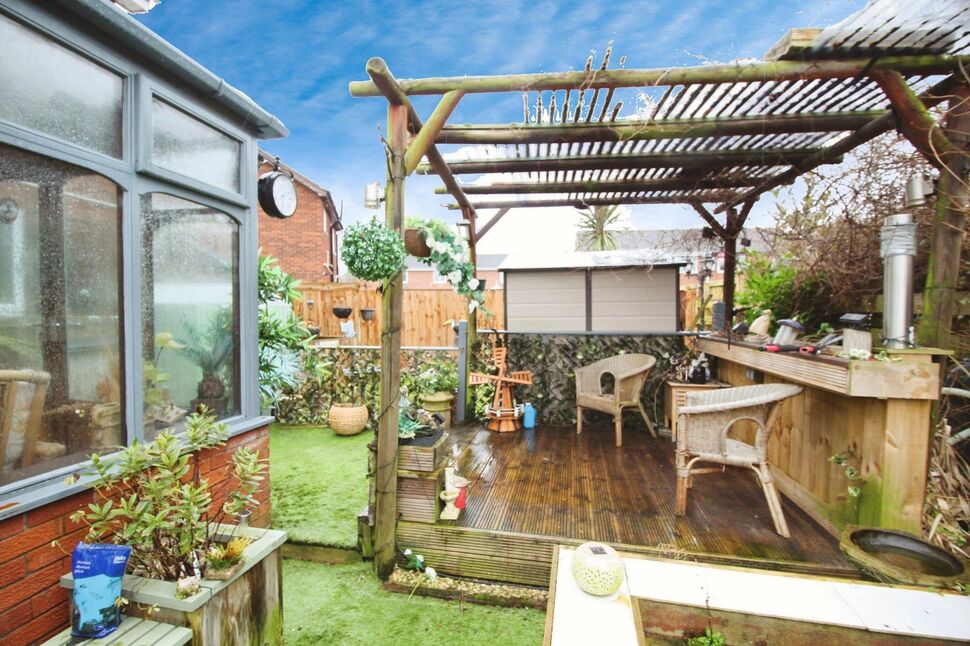 3 bedroom Semi Detached House for sale, Carlton Close, Ouston, DH2 £