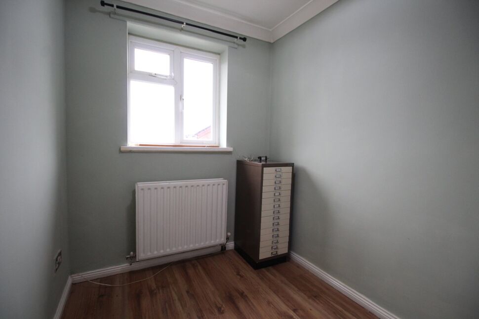 3 bedroom Semi Detached House for sale, Carlton Close, Ouston, DH2 £