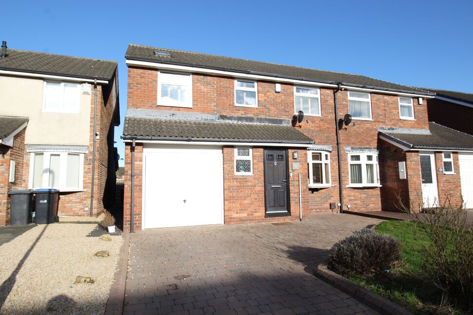 3 bedroom Detached House for sale, Bellerby Drive, Ouston, DH2 £235,000