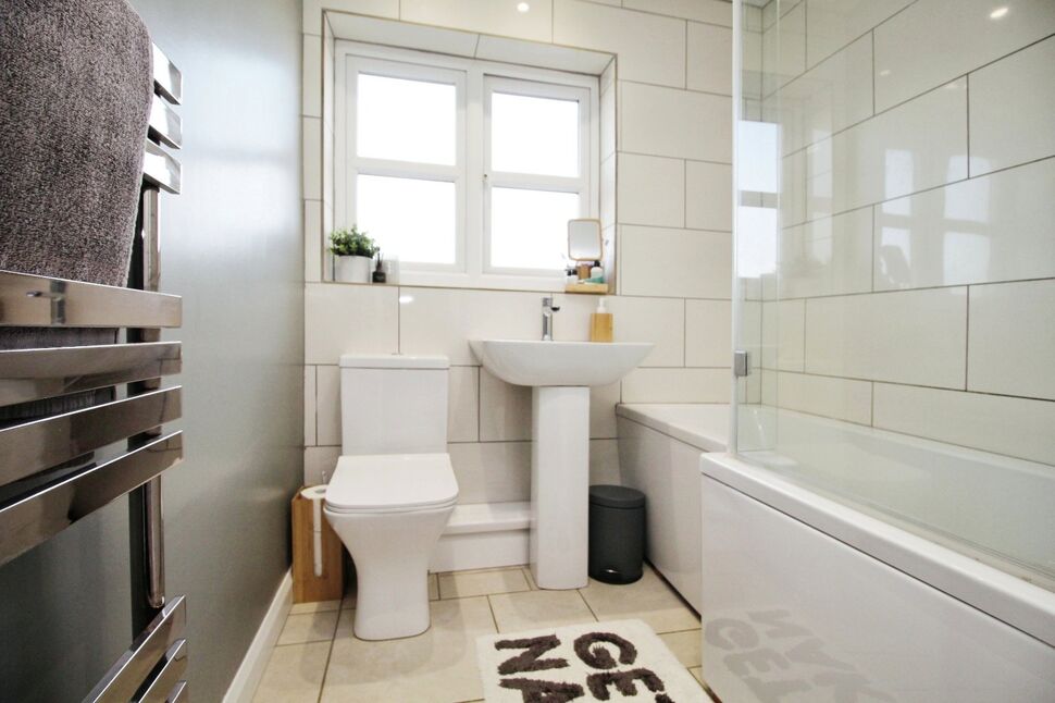 3 bedroom Semi Detached House for sale, Thornton Lea, Pelton, DH2 £