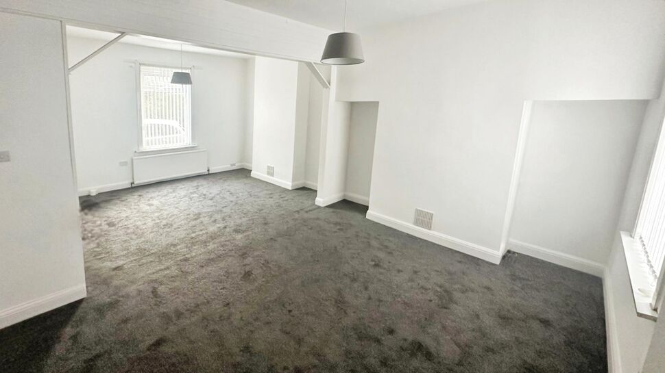 2 bedroom Mid Terrace House to rent, Southwick Road, Sunderland, SR5