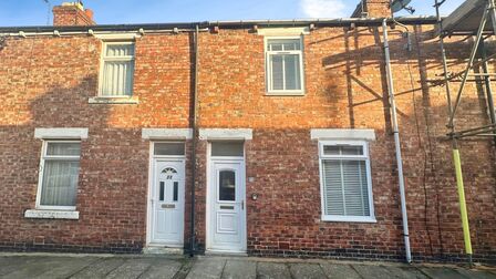2 bedroom Mid Terrace House to rent