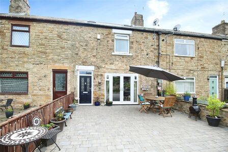 Stone Row, 2 bedroom Mid Terrace House for sale, £139,950