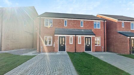 Peachleaf Lane, 3 bedroom Semi Detached House to rent, £1,005 pcm