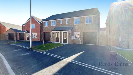 3 bedroom Semi Detached House to rent