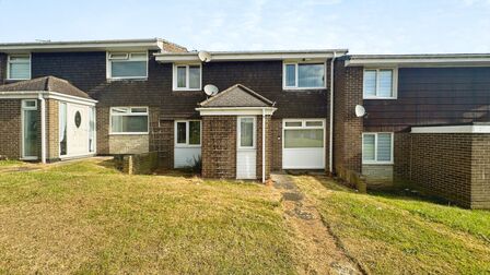 3 bedroom Mid Terrace House for sale