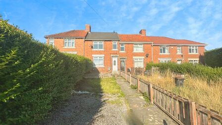 3 bedroom Mid Terrace House for sale