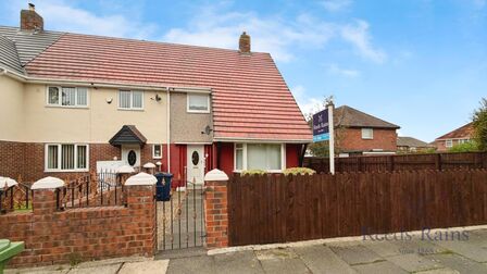Pembroke Avenue, 2 bedroom Semi Detached House for sale, £110,000