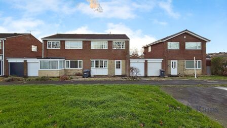 Portland Close, 3 bedroom Semi Detached House for sale, £180,000