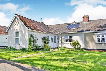 2 bedroom Semi Detached Bungalow for sale