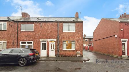 2 bedroom End Terrace House for sale