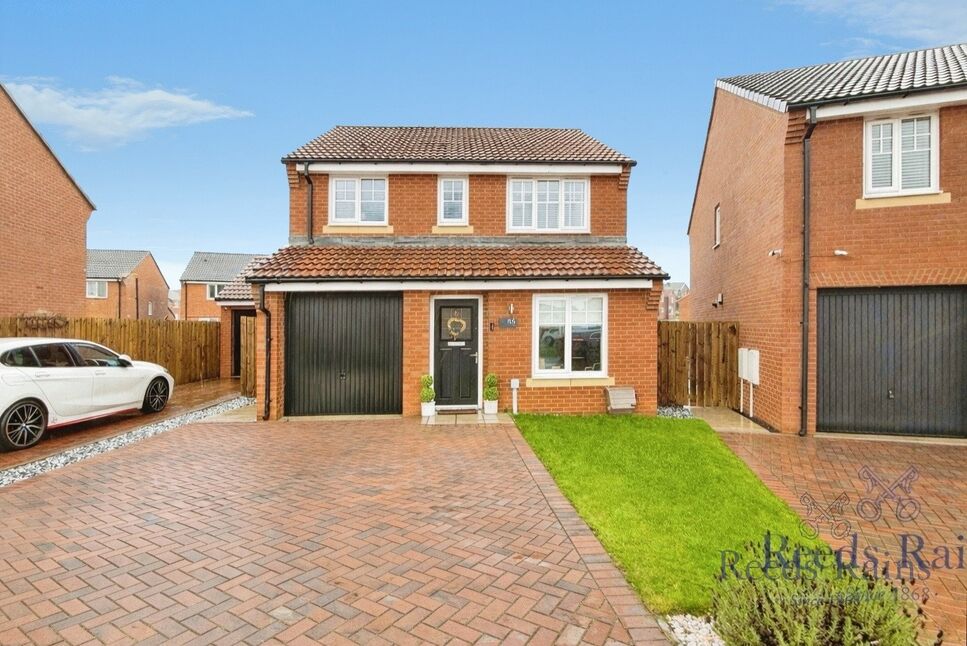 3 bedroom Detached House for sale