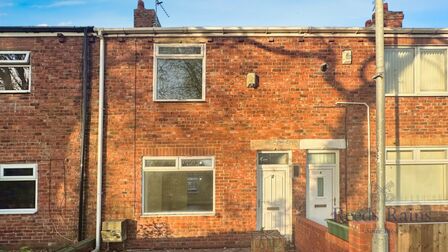 2 bedroom Mid Terrace House to rent