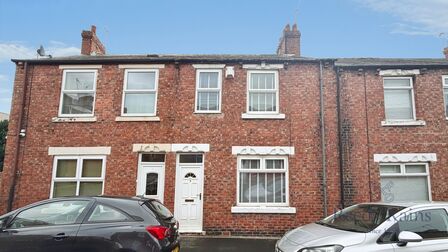3 bedroom Mid Terrace House to rent