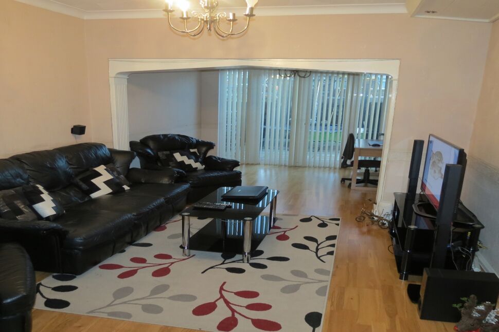 Lounge / Dining Room