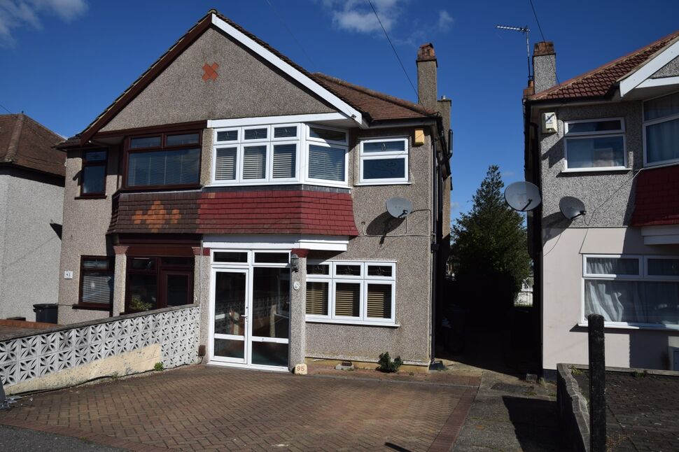 Main image of 3 bedroom Semi Detached House to rent, Hallford Way, Dartford, DA1