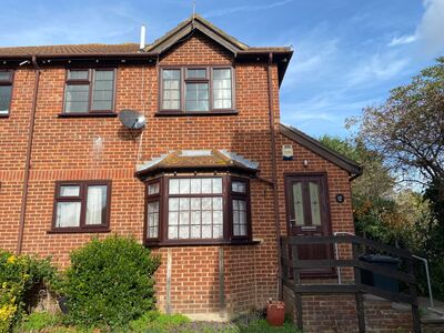 1 bedroom Mid Terrace House to rent