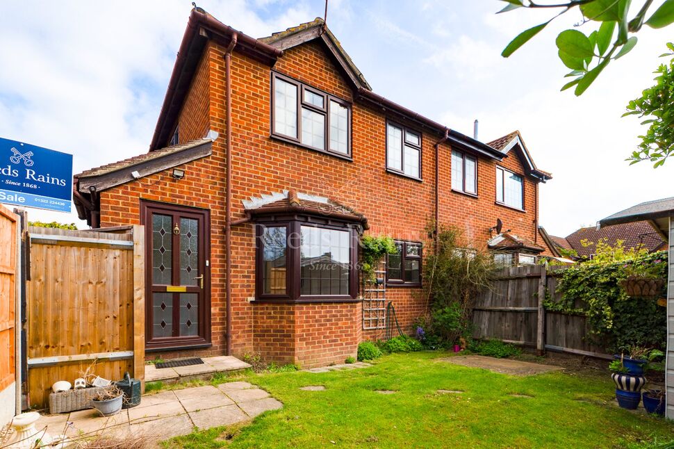 1 bedroom End Terrace House for sale