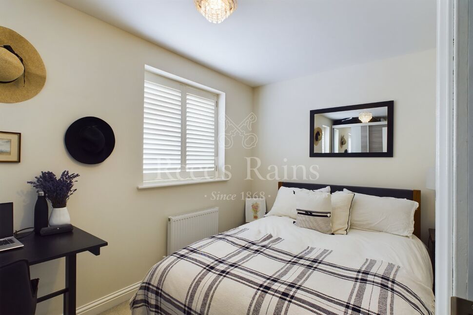 4 bedroom Semi Detached House for sale, Clearwater Lane, Dartford, DA1