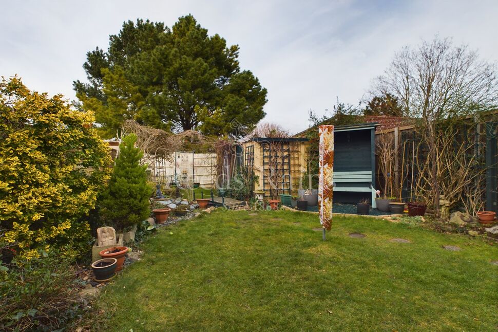 4 bedroom Semi Detached House for sale, Wilmot Road, West Dartford, DA1