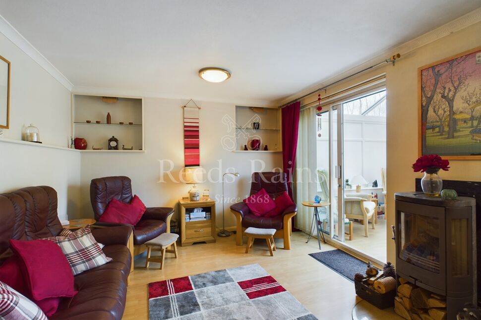 4 bedroom Semi Detached House for sale, Wilmot Road, West Dartford, DA1