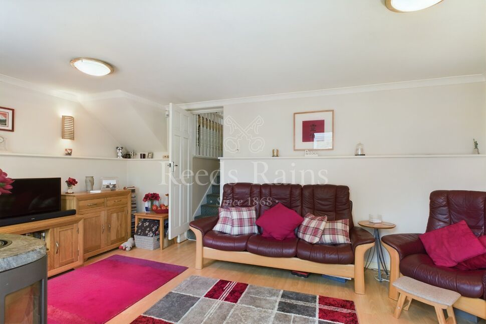 4 bedroom Semi Detached House for sale, Wilmot Road, West Dartford, DA1