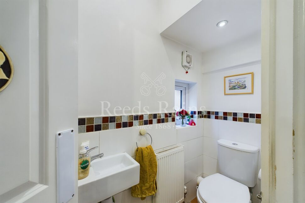 4 bedroom Semi Detached House for sale, Wilmot Road, West Dartford, DA1