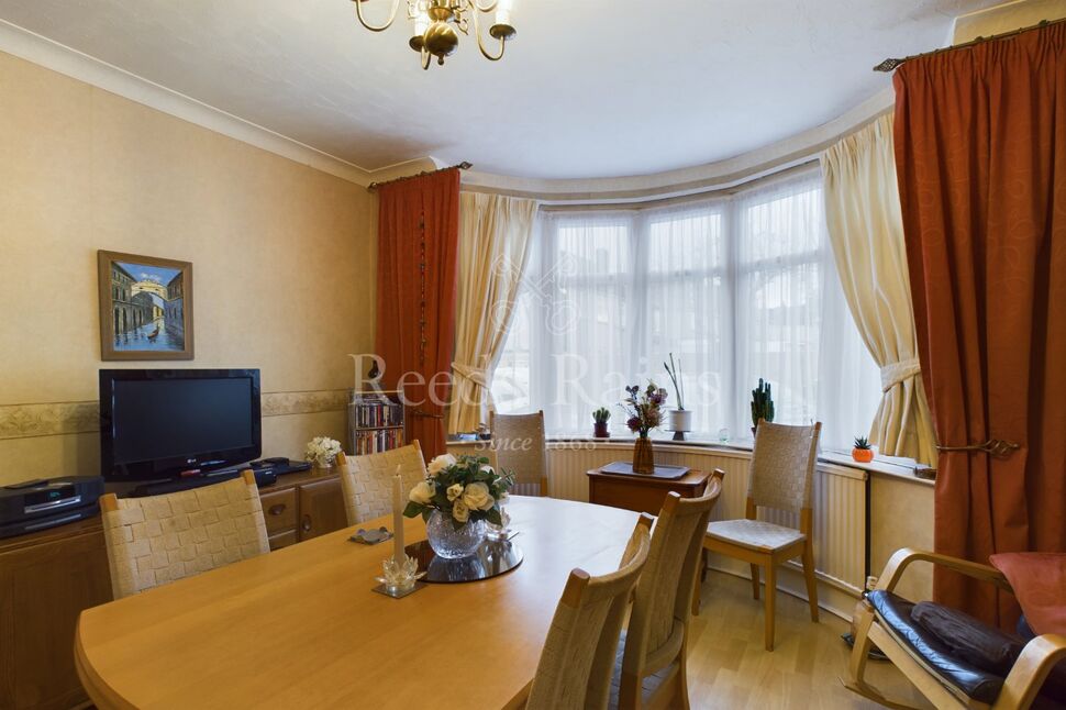 4 bedroom Semi Detached House for sale, Wilmot Road, West Dartford, DA1