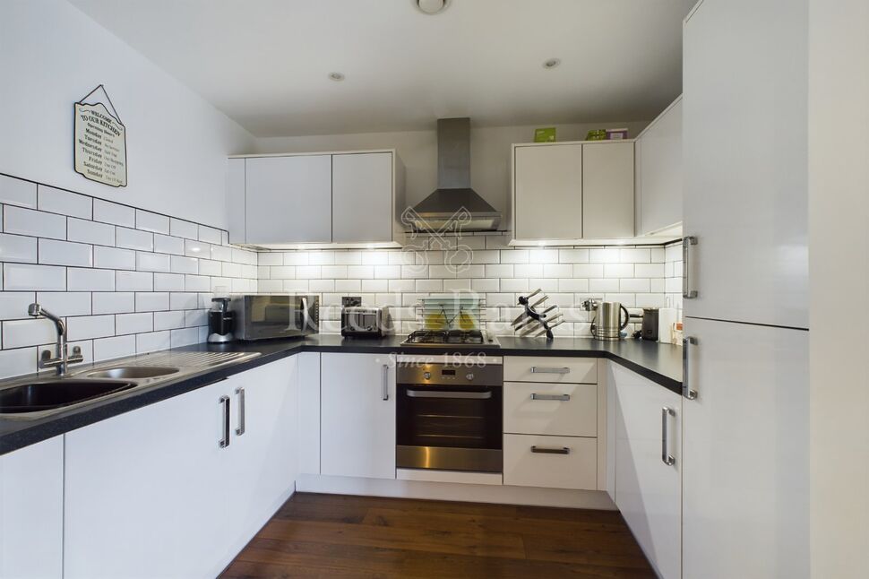 1 bedroom Flat for sale, Riverside Wharf, Dartford, DA1 £240,000