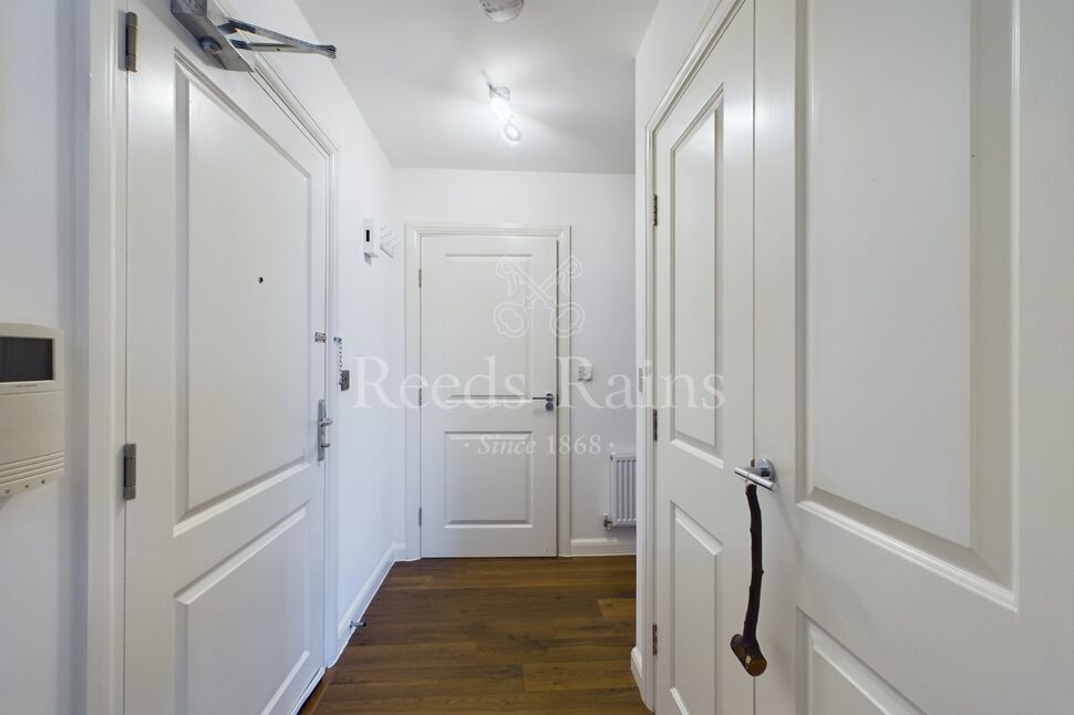 1 bedroom Flat for sale, Riverside Wharf, Dartford, DA1 £240,000