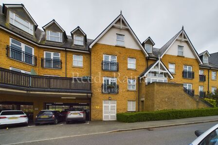 Tanners Close, 1 bedroom  Flat to rent, £1,250 pcm