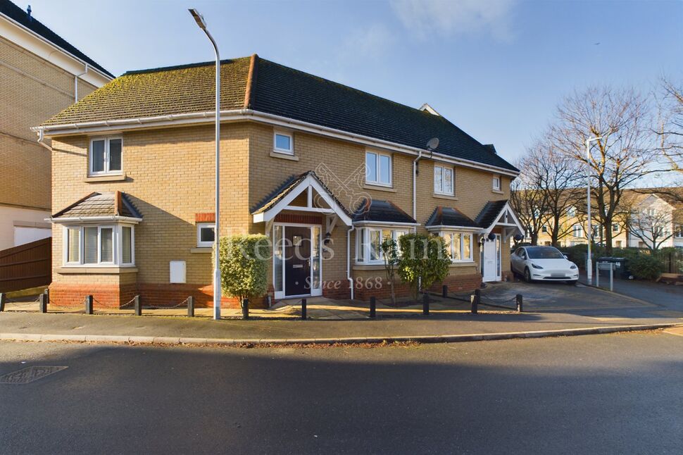 Main image of 3 bedroom Semi Detached House for sale, Cochrane Drive, Dartford, Kent, DA1