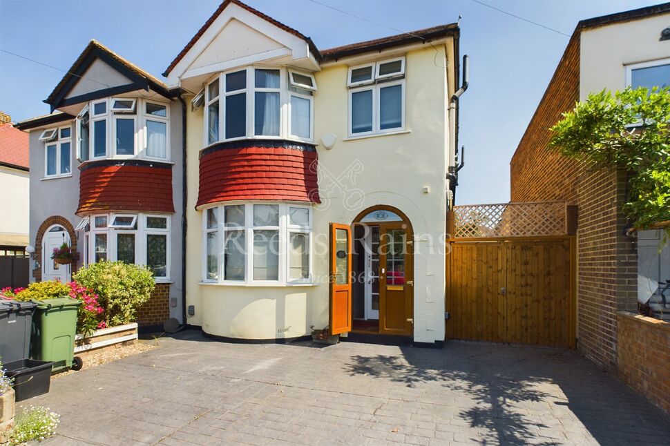 Main image of 3 bedroom Semi Detached House for sale, Wentworth Drive, West Dartford, Kent, DA1