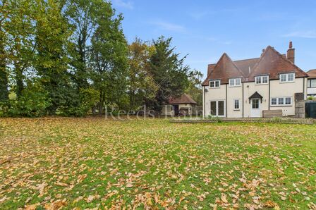 Highcross Road, 3 bedroom Detached House for sale, &pound;850,000