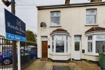 London Road, 2 bedroom End Terrace House for sale, £280,000