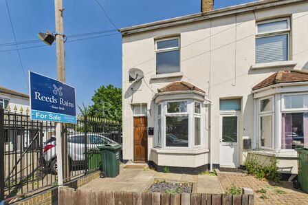 2 bedroom End Terrace House for sale