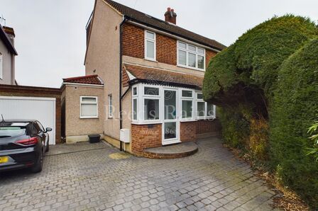 West Hill Drive, 4 bedroom Semi Detached House for sale, £600,000