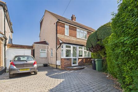 West Hill Drive, 4 bedroom Semi Detached House for sale, £550,000