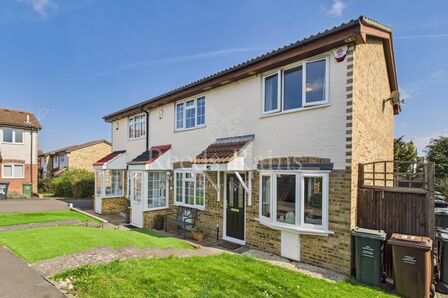 2 bedroom End Terrace House for sale