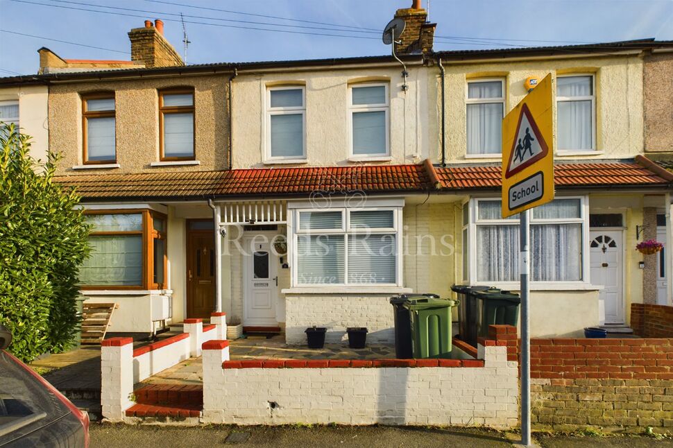 Main image of 3 bedroom Mid Terrace House to rent, York Road, Dartford, Kent, DA1