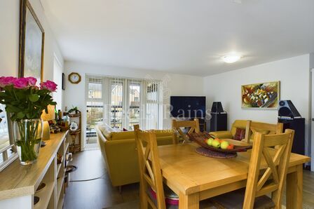 2 bedroom  Flat for sale