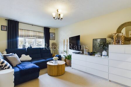 Osbourne Road, 1 bedroom  Flat for sale, £160,000