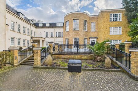 Church Walk, 2 bedroom Flat for sale, &pound;230,000