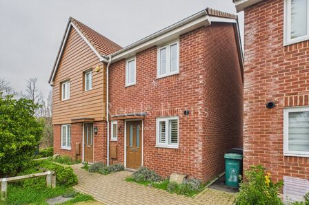 2 bedroom Mid Terrace House to rent