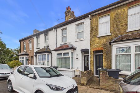 3 bedroom Mid Terrace House for sale