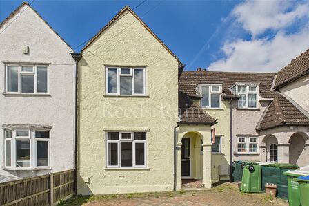 Maiden Lane, 3 bedroom Mid Terrace House to rent, £2,000 pcm